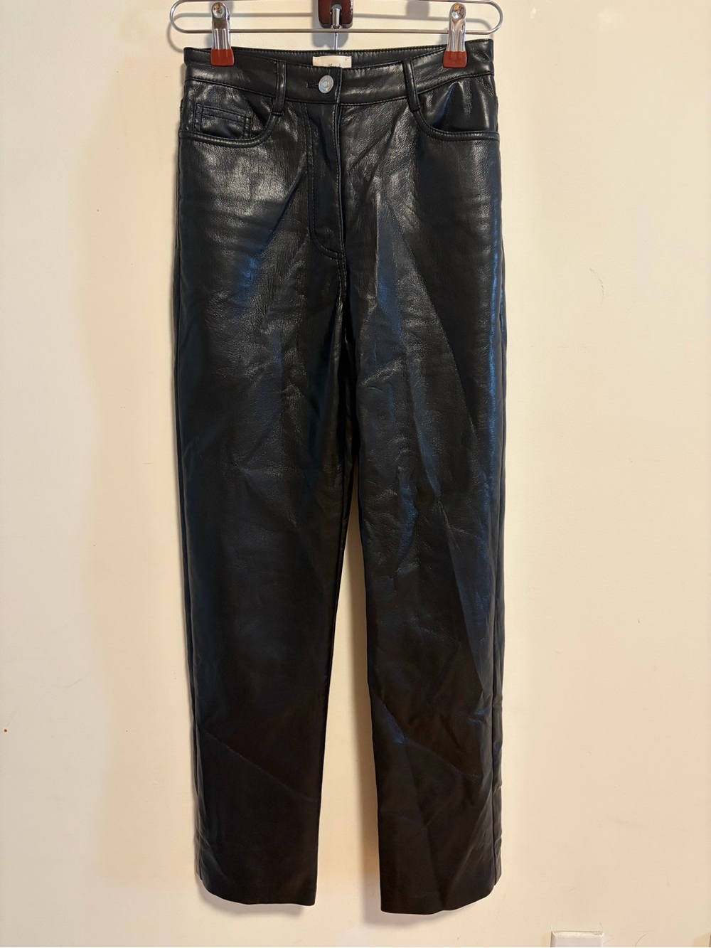 Wilfred Aritzia Black Faux Leather Straight Leg Pants 00 NWOT